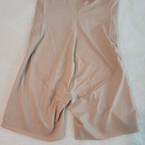 Shapewear for women shorts with tummy control L brand TC beige worn few hours